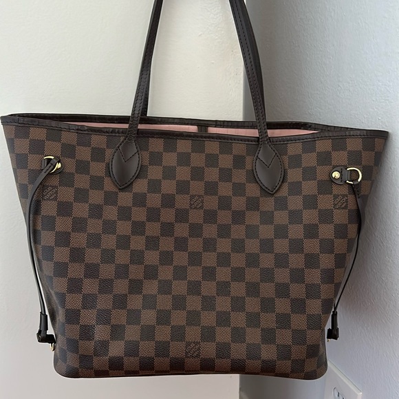 Louis Vuitton MM Neverfull - Picture 1 of 13